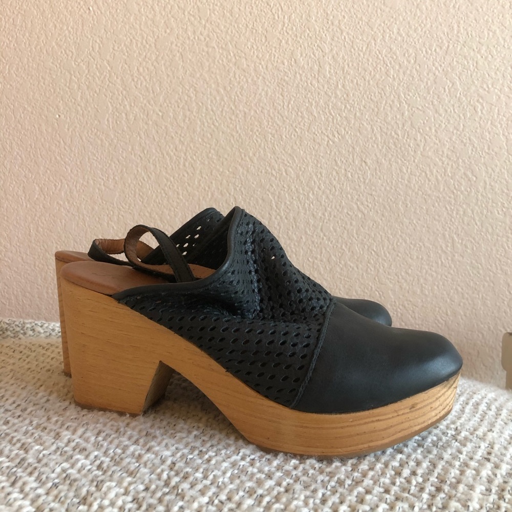 Free People Logan Clogs